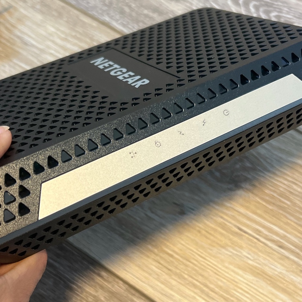 NETGEAR Cable Modem cm1000 - Picture 3 of 7